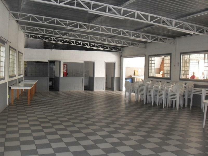 Casa à venda e aluguel com 4 quartos, 1000m² - Foto 6