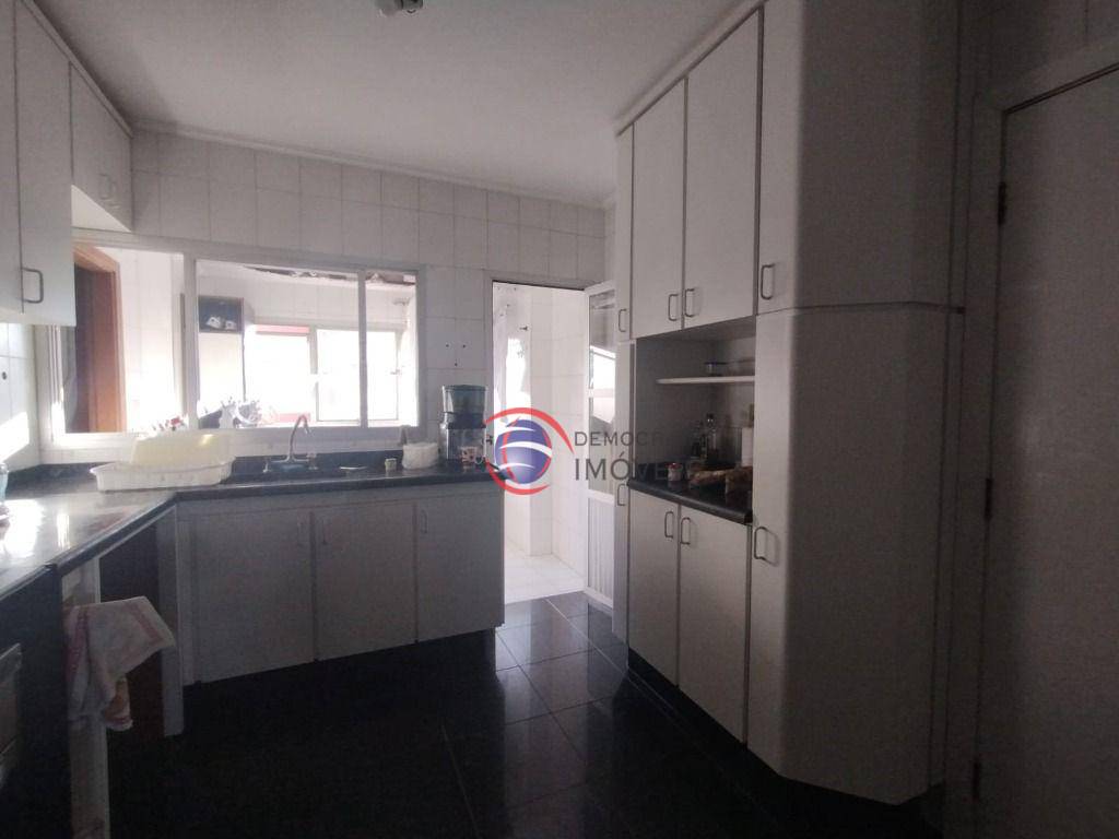 Apartamento à venda com 3 quartos, 160m² - Foto 16