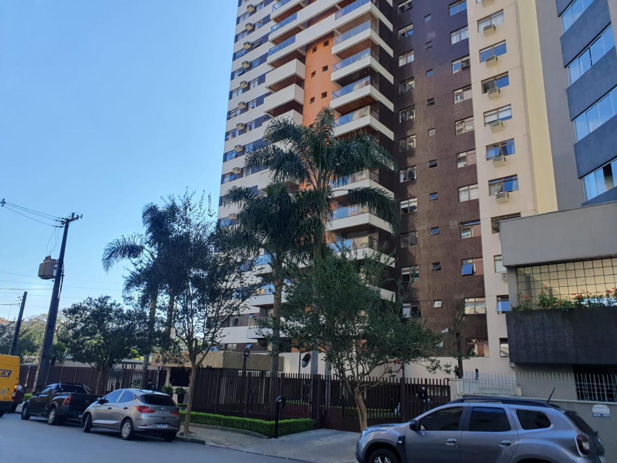 Apartamento à venda com 4 quartos, 183m² - Foto 1