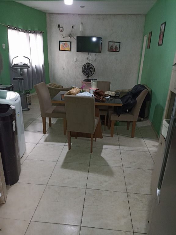 Sobrado à venda com 2 quartos, 100m² - Foto 1