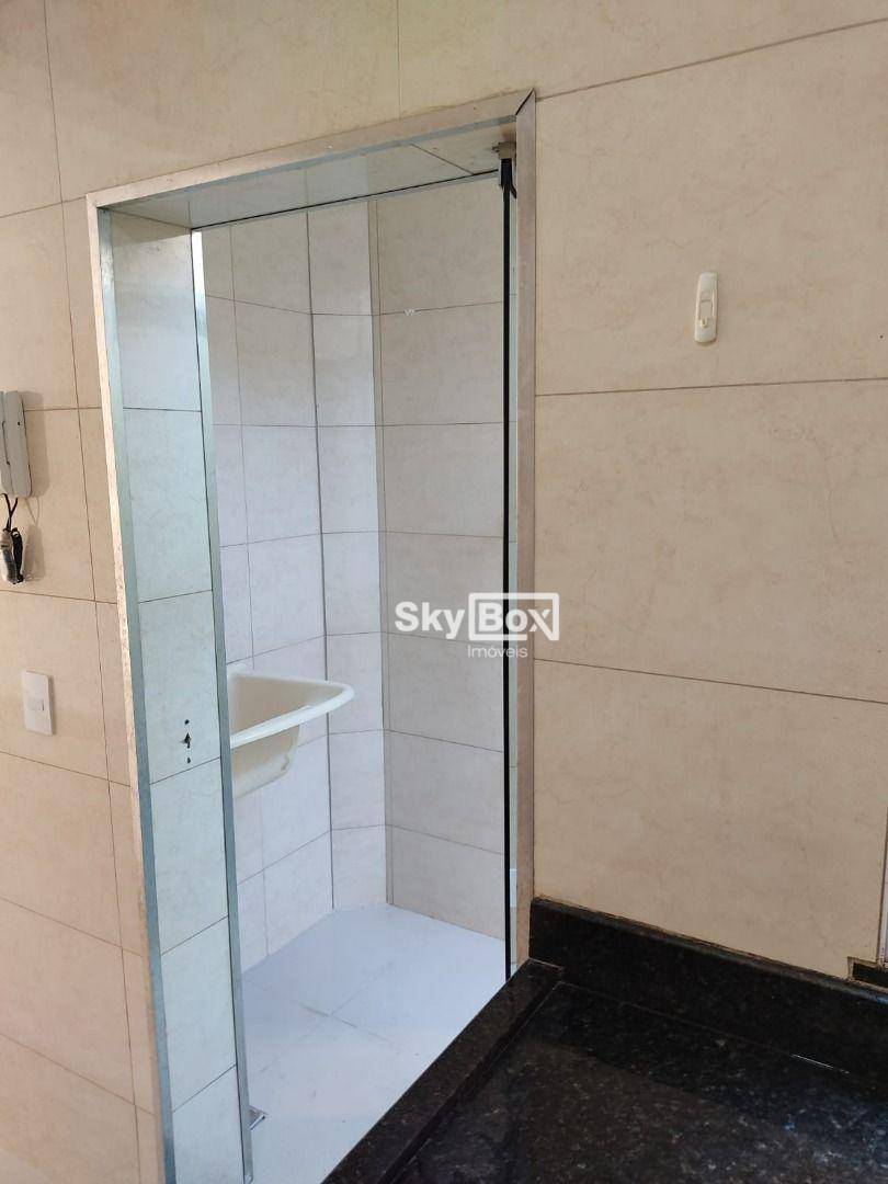 Apartamento à venda com 2 quartos, 61m² - Foto 2