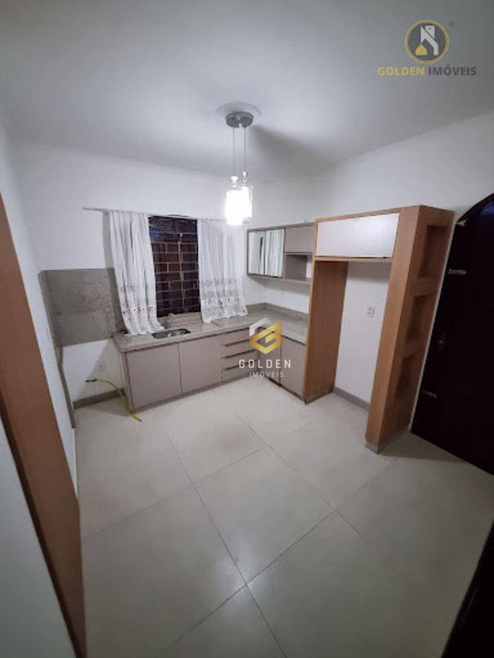 Casa à venda com 3 quartos, 121m² - Foto 11