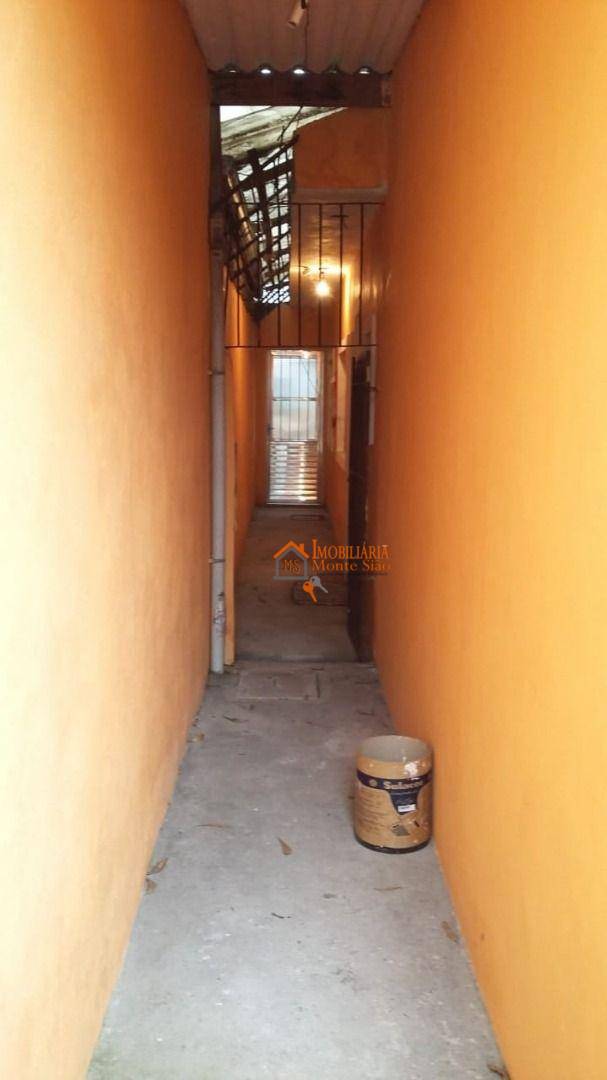 Sobrado à venda com 3 quartos, 100m² - Foto 2