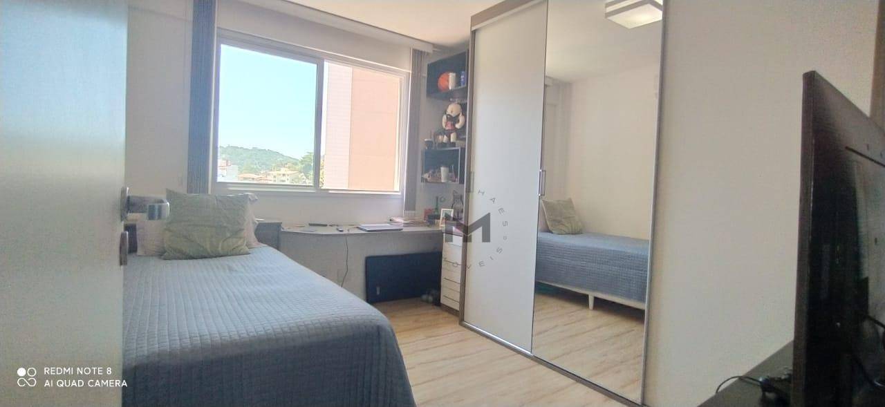 Apartamento à venda com 3 quartos, 107m² - Foto 13