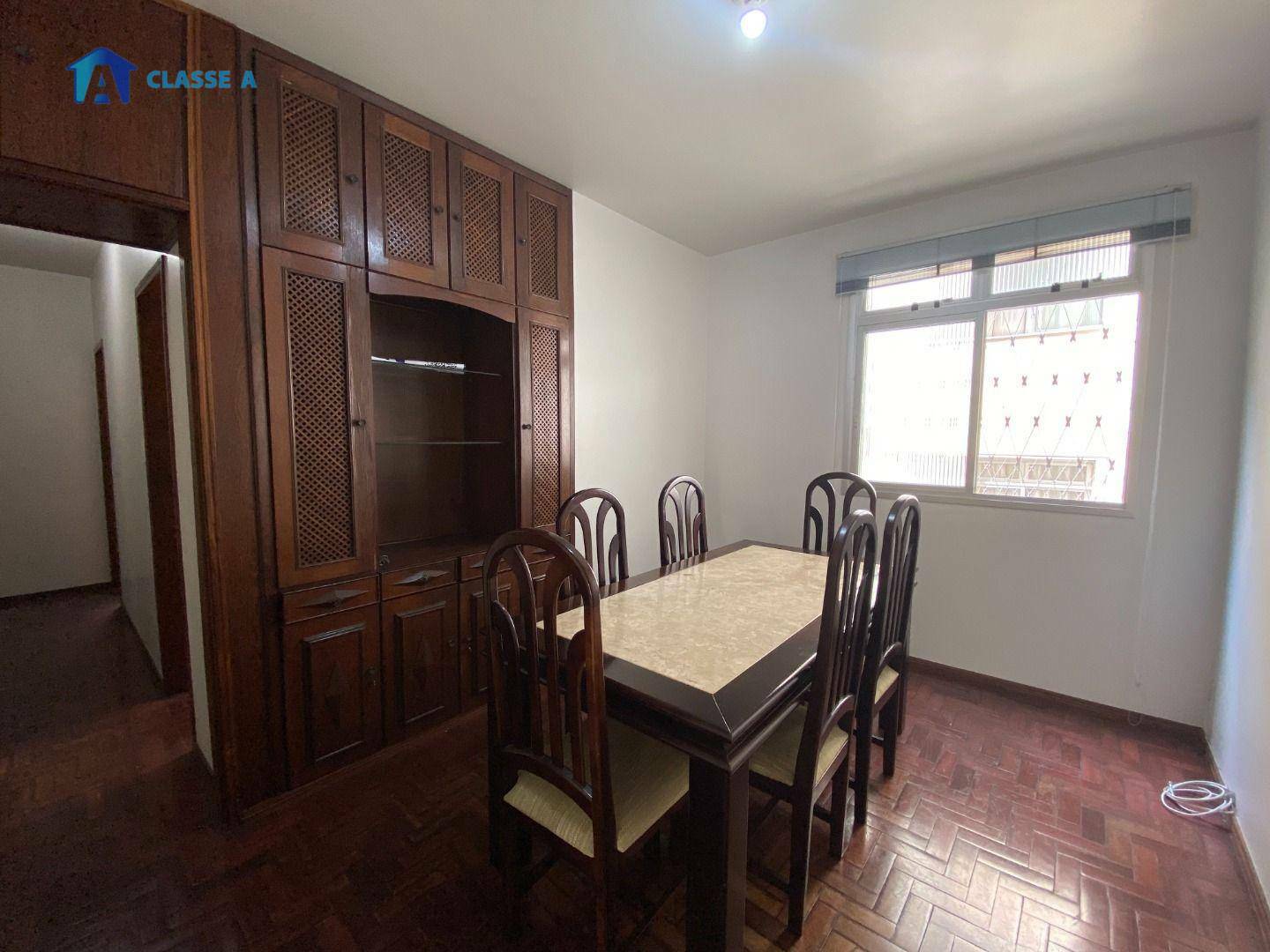 Apartamento para alugar com 3 quartos, 133m² - Foto 2