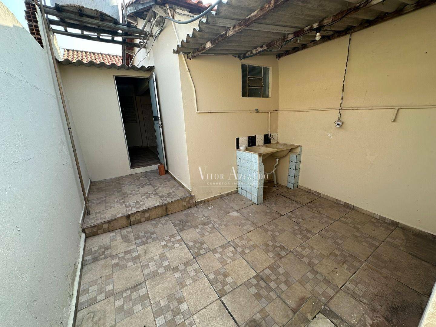 Casa à venda com 2 quartos, 60m² - Foto 14