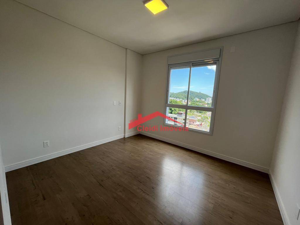 Apartamento à venda com 3 quartos, 121m² - Foto 25