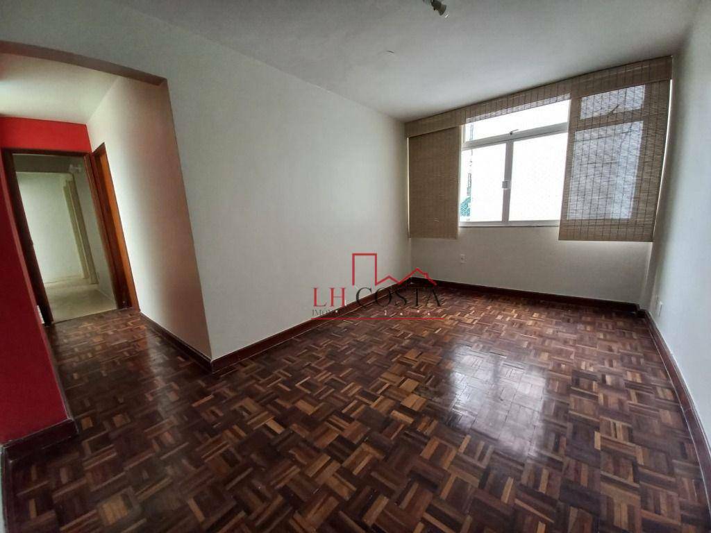 Apartamento à venda com 3 quartos, 100m² - Foto 1