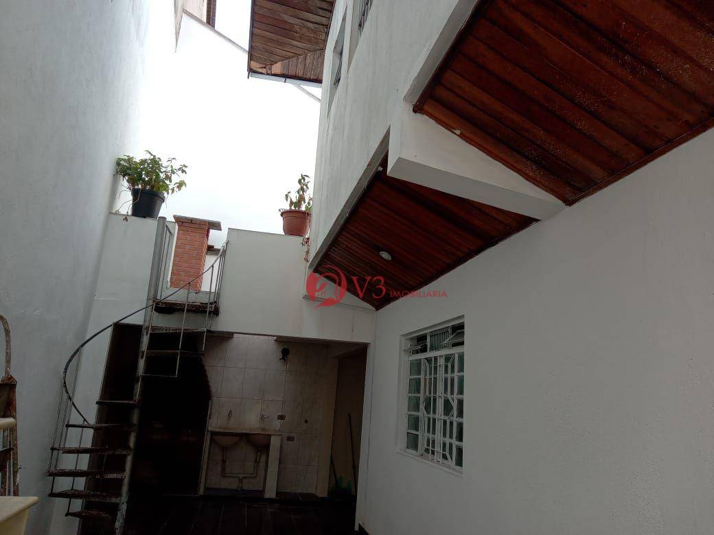 Sobrado à venda com 3 quartos, 140m² - Foto 4