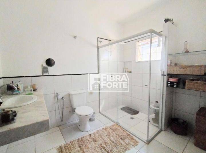 Casa à venda com 3 quartos, 205m² - Foto 10