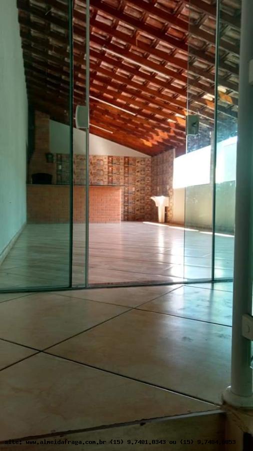 Casa à venda com 3 quartos, 221m² - Foto 12