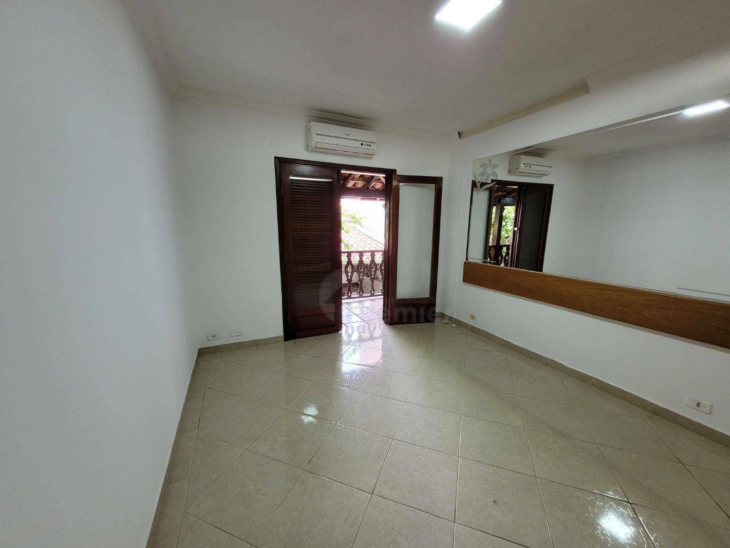 Casa à venda com 3 quartos, 312m² - Foto 20