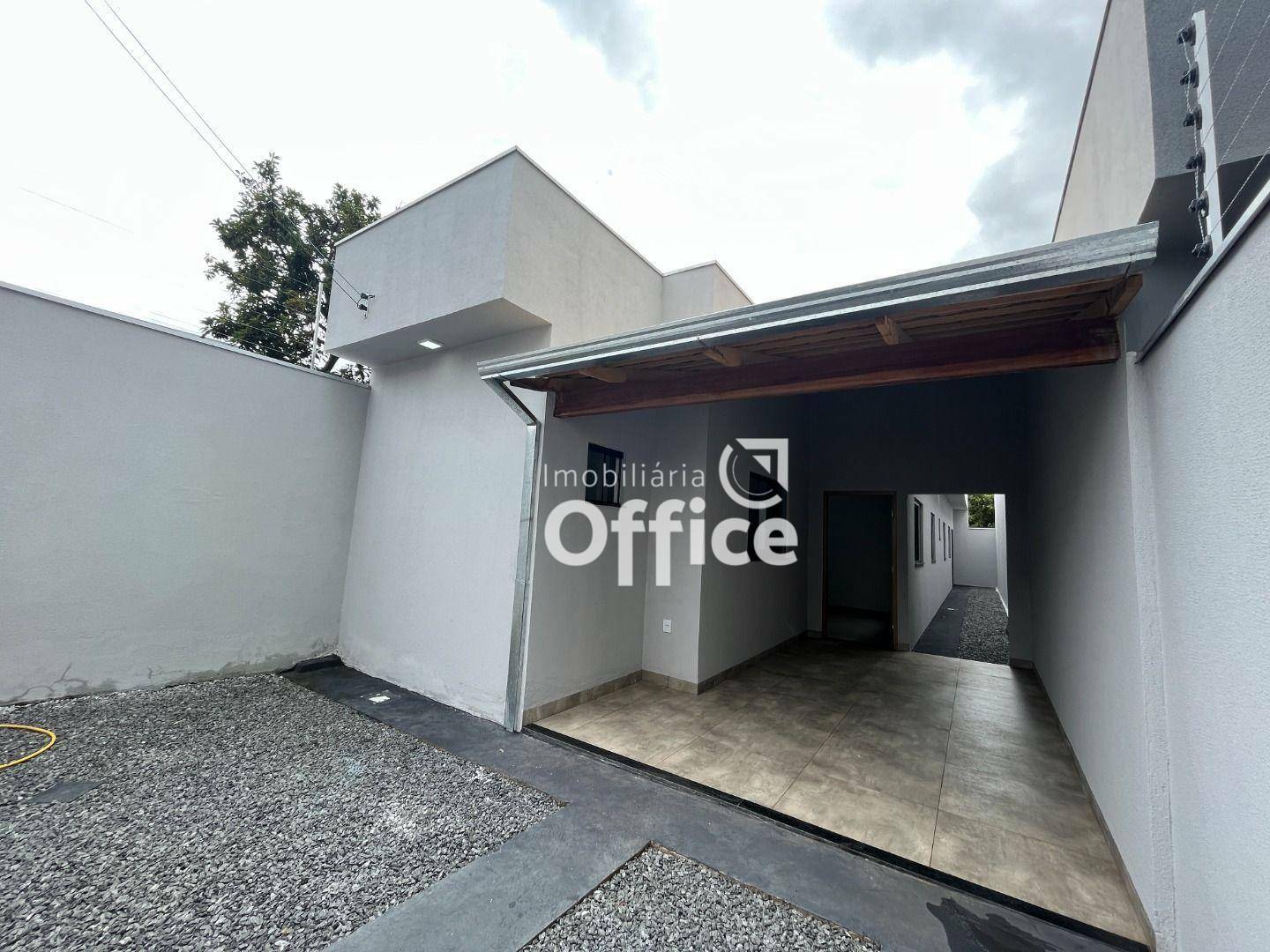 Casa à venda com 3 quartos, 106m² - Foto 1