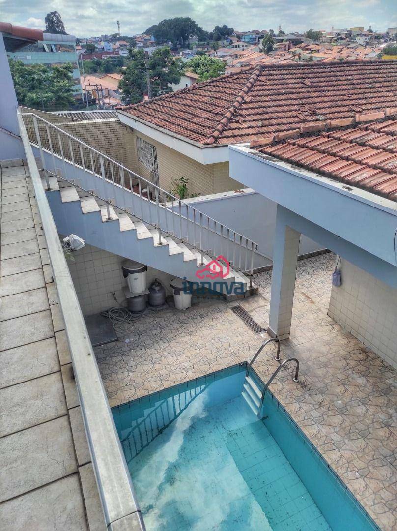 Casa à venda com 3 quartos, 250m² - Foto 3