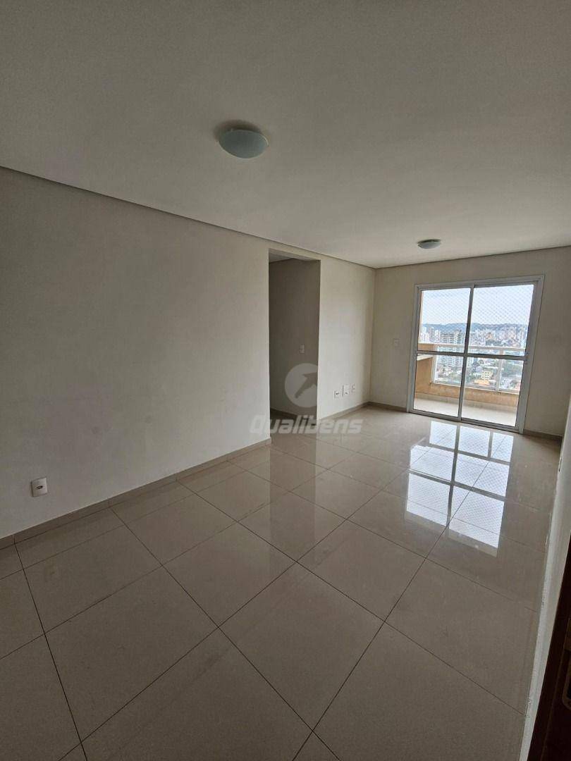 Apartamento para alugar com 3 quartos, 76m² - Foto 3