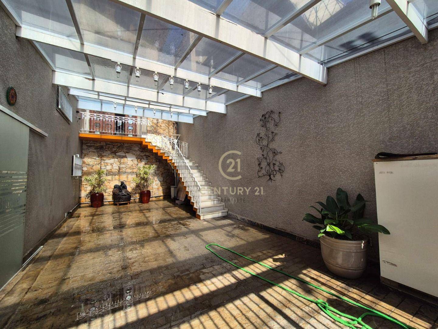 Casa à venda com 5 quartos, 310m² - Foto 1