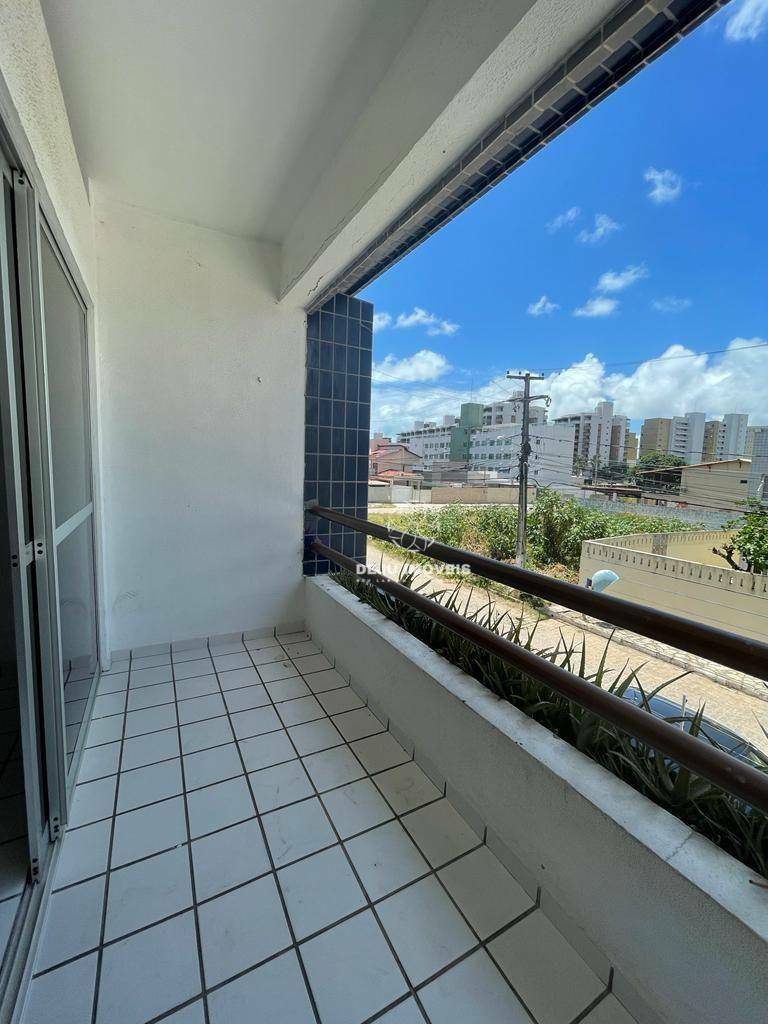 Apartamento à venda com 3 quartos, 106m² - Foto 1