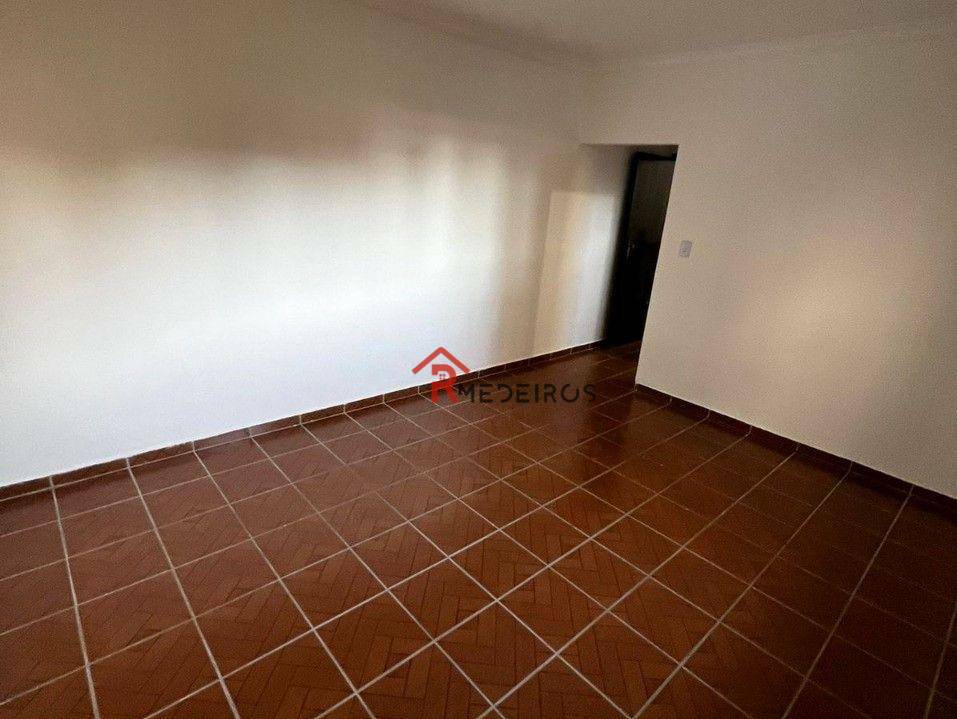 Casa à venda com 2 quartos, 95m² - Foto 8