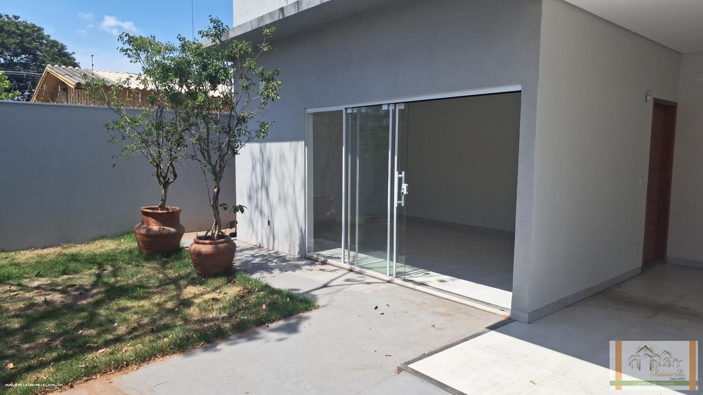 Casa à venda com 3 quartos, 360m² - Foto 2