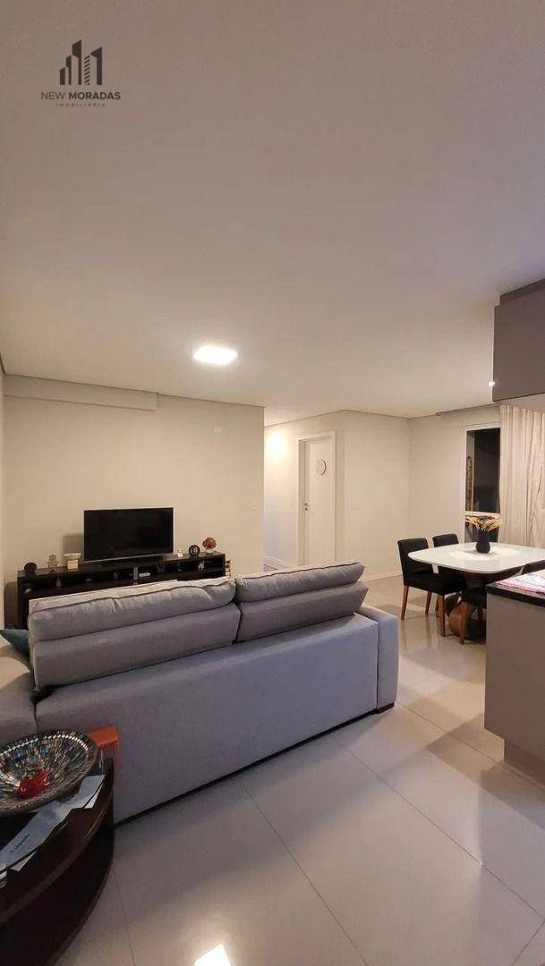 Apartamento à venda com 2 quartos, 68m² - Foto 4