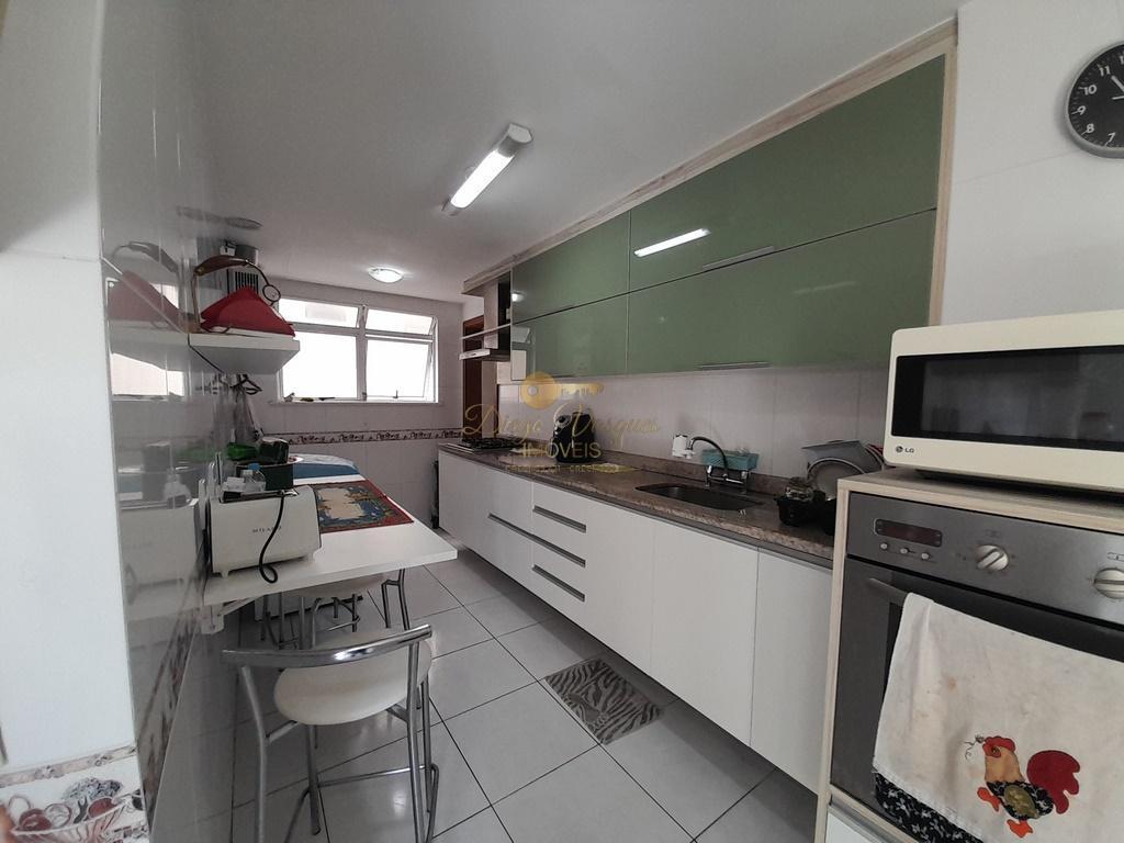 Apartamento à venda com 3 quartos, 136m² - Foto 25