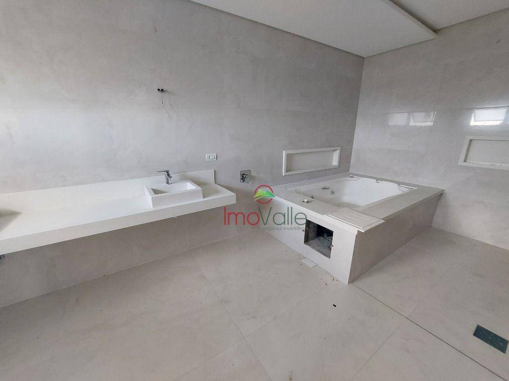 Casa de Condomínio à venda com 5 quartos, 440m² - Foto 24