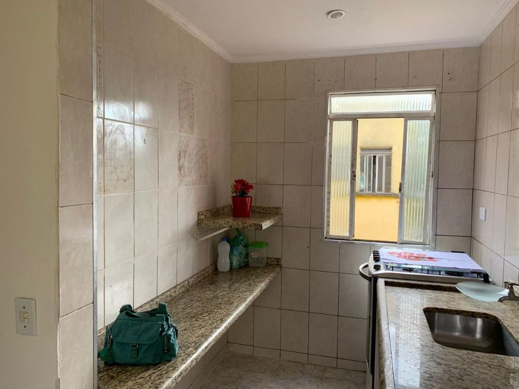 Apartamento à venda com 2 quartos, 52m² - Foto 2