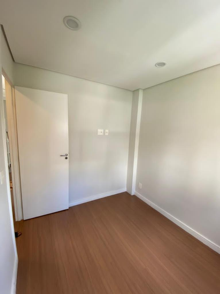 Apartamento à venda com 2 quartos, 58m² - Foto 13