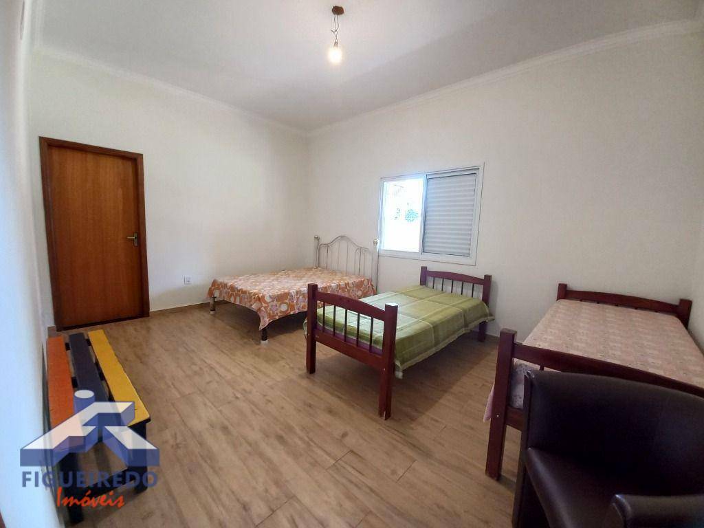 Casa de Condomínio à venda com 3 quartos, 400m² - Foto 17