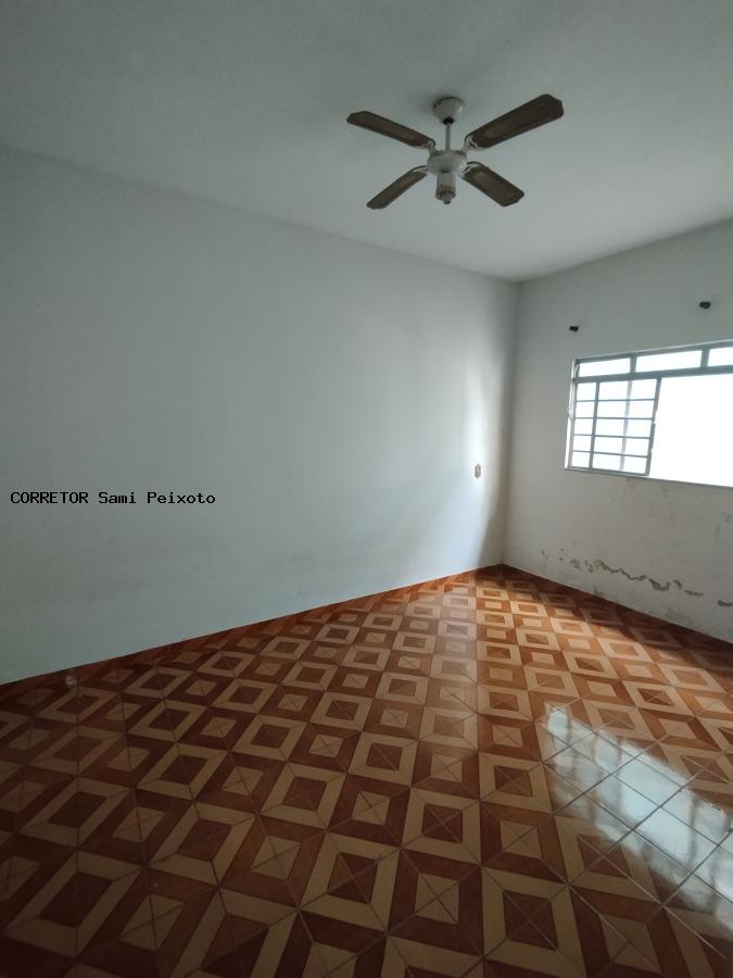 Casa à venda com 2 quartos, 162m² - Foto 12