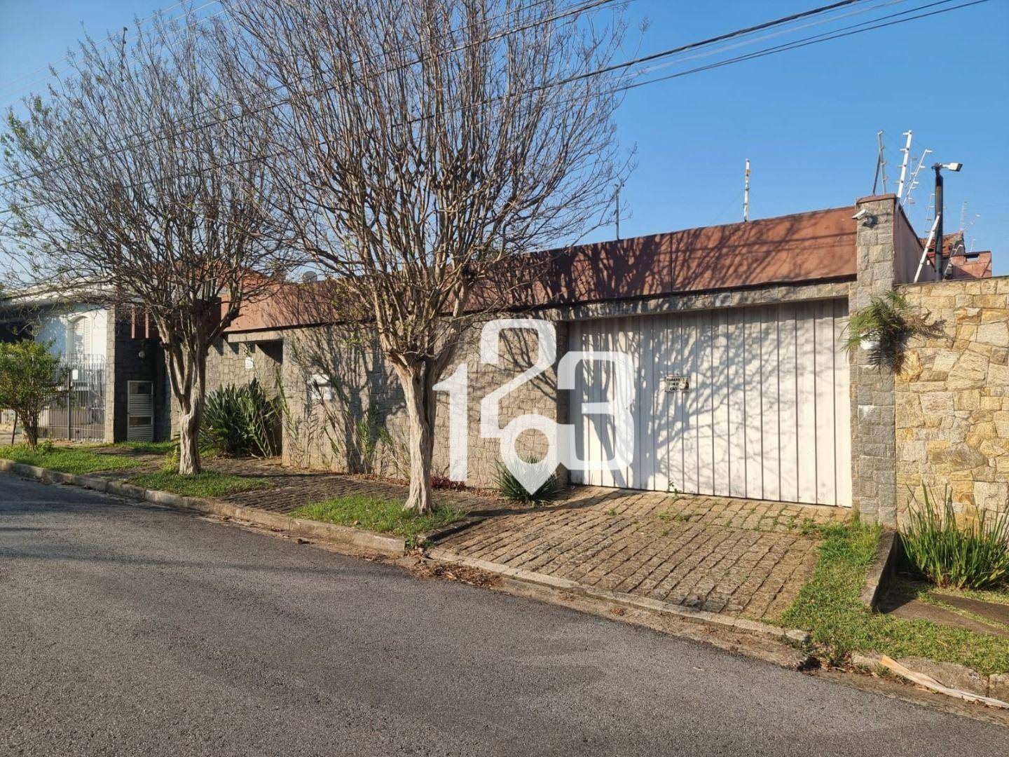 Casa à venda com 3 quartos, 600M2 - Foto 1