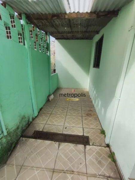 Casa à venda com 6 quartos, 131m² - Foto 9