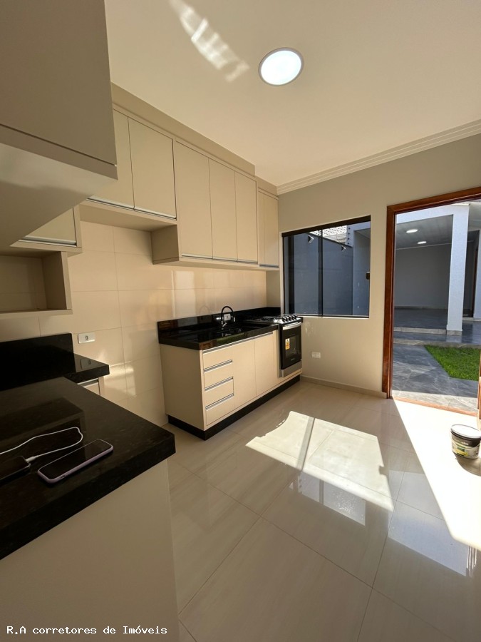 Casa à venda com 2 quartos, 180m² - Foto 4