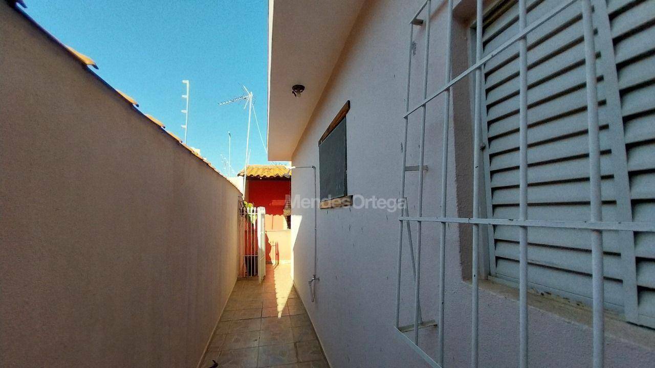 Casa para alugar com 3 quartos, 142m² - Foto 35