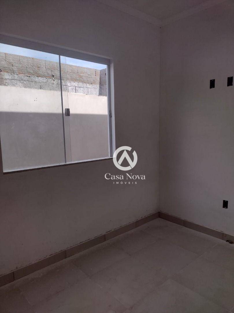 Casa à venda com 2 quartos, 60m² - Foto 6