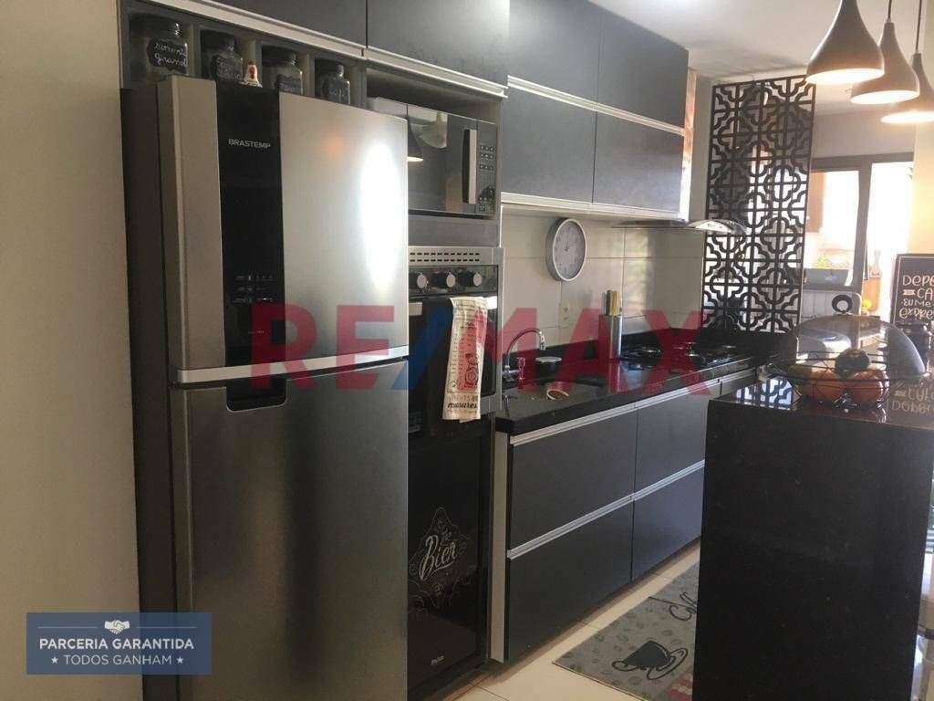 Apartamento à venda com 2 quartos, 78m² - Foto 4