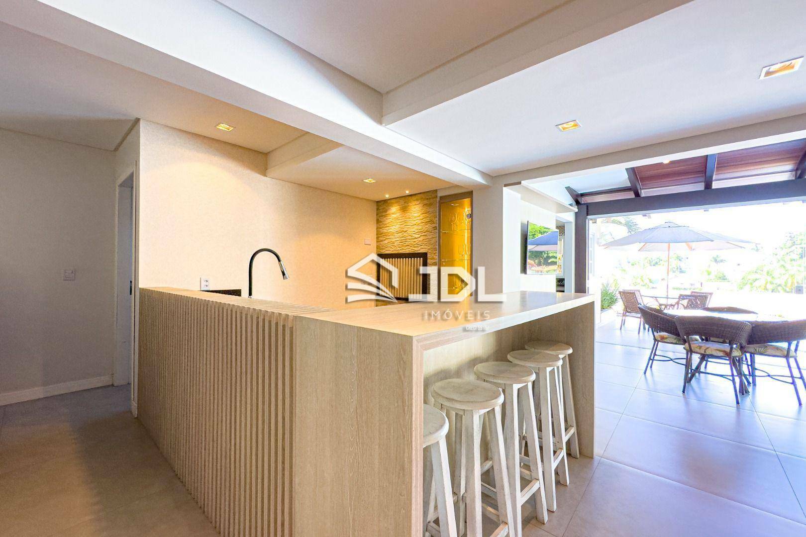 Casa à venda com 3 quartos, 269m² - Foto 9