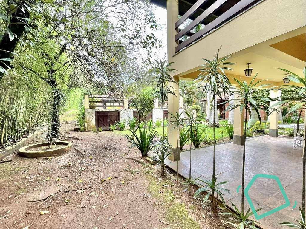 Casa de Condomínio à venda com 4 quartos, 428m² - Foto 9