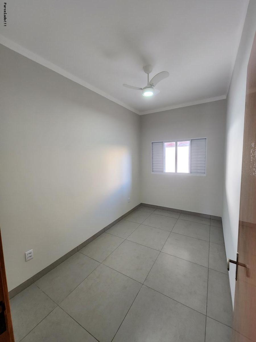 Casa à venda com 3 quartos, 250m² - Foto 4