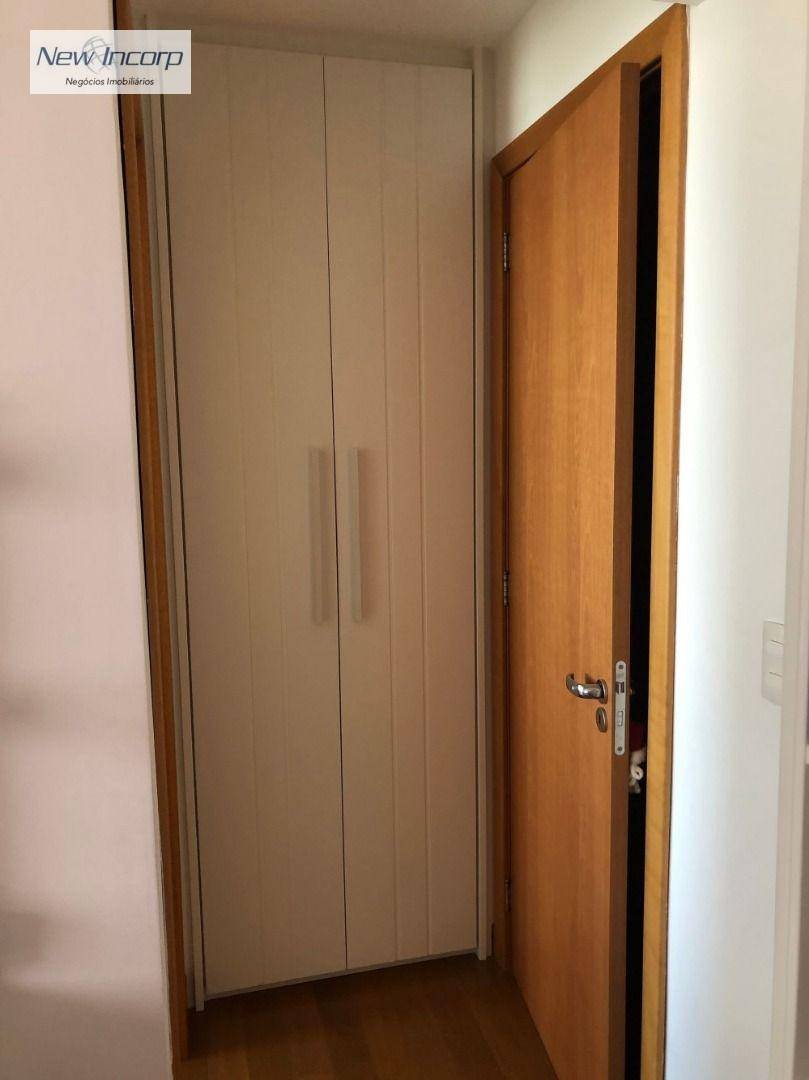 Apartamento à venda com 4 quartos, 208m² - Foto 22