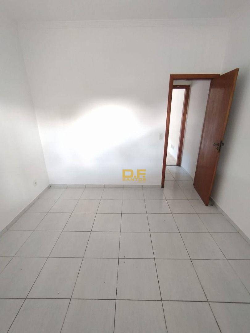 Casa à venda com 2 quartos, 90m² - Foto 3