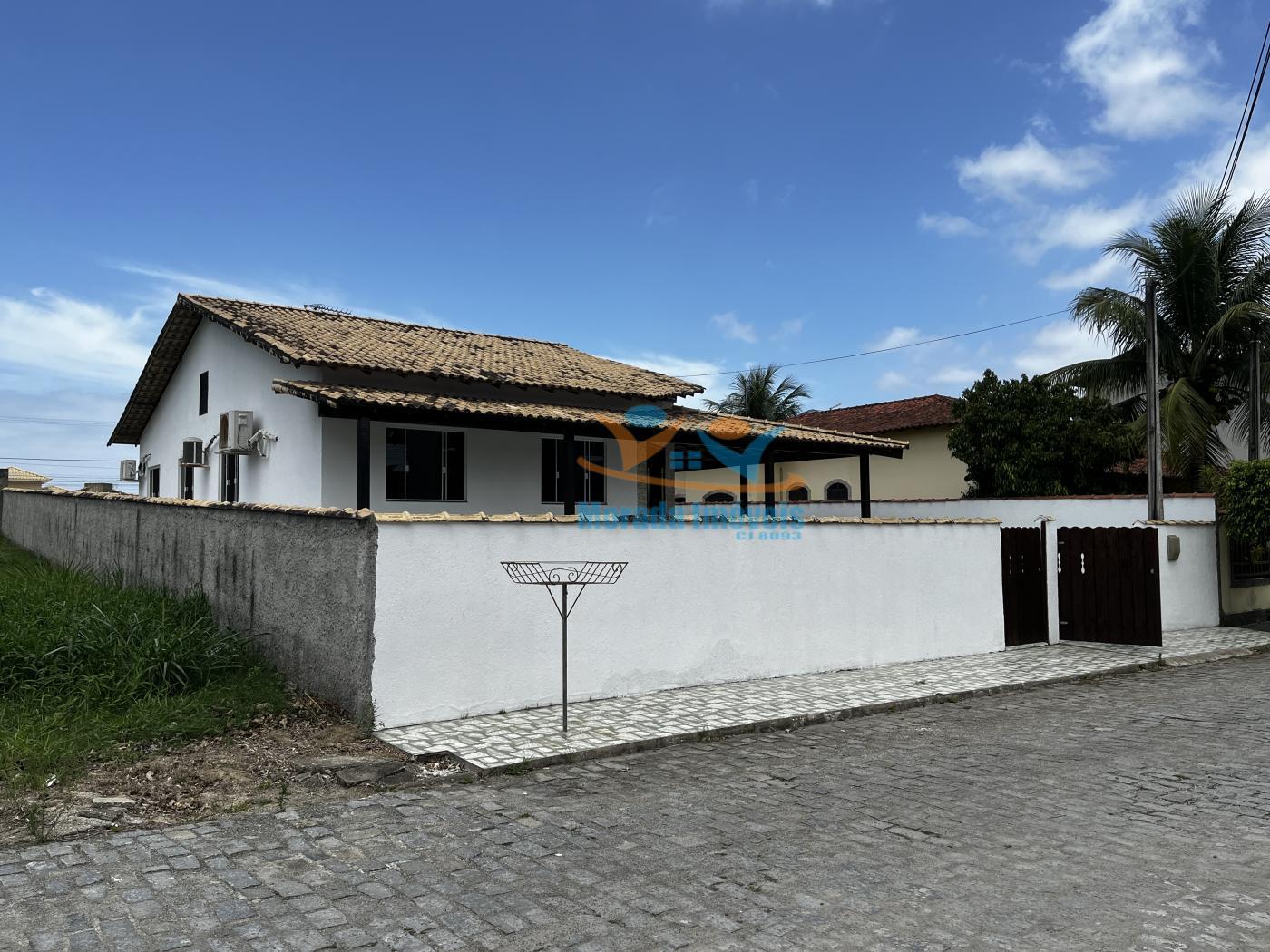 Casa à venda com 3 quartos, 450m² - Foto 2