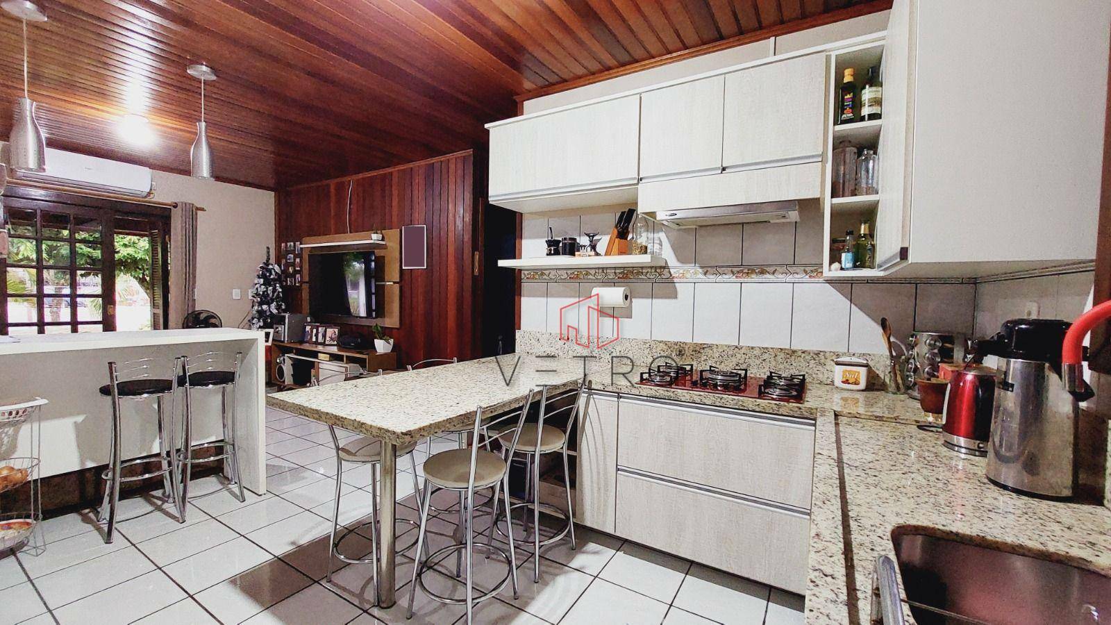 Casa à venda com 2 quartos, 108m² - Foto 5