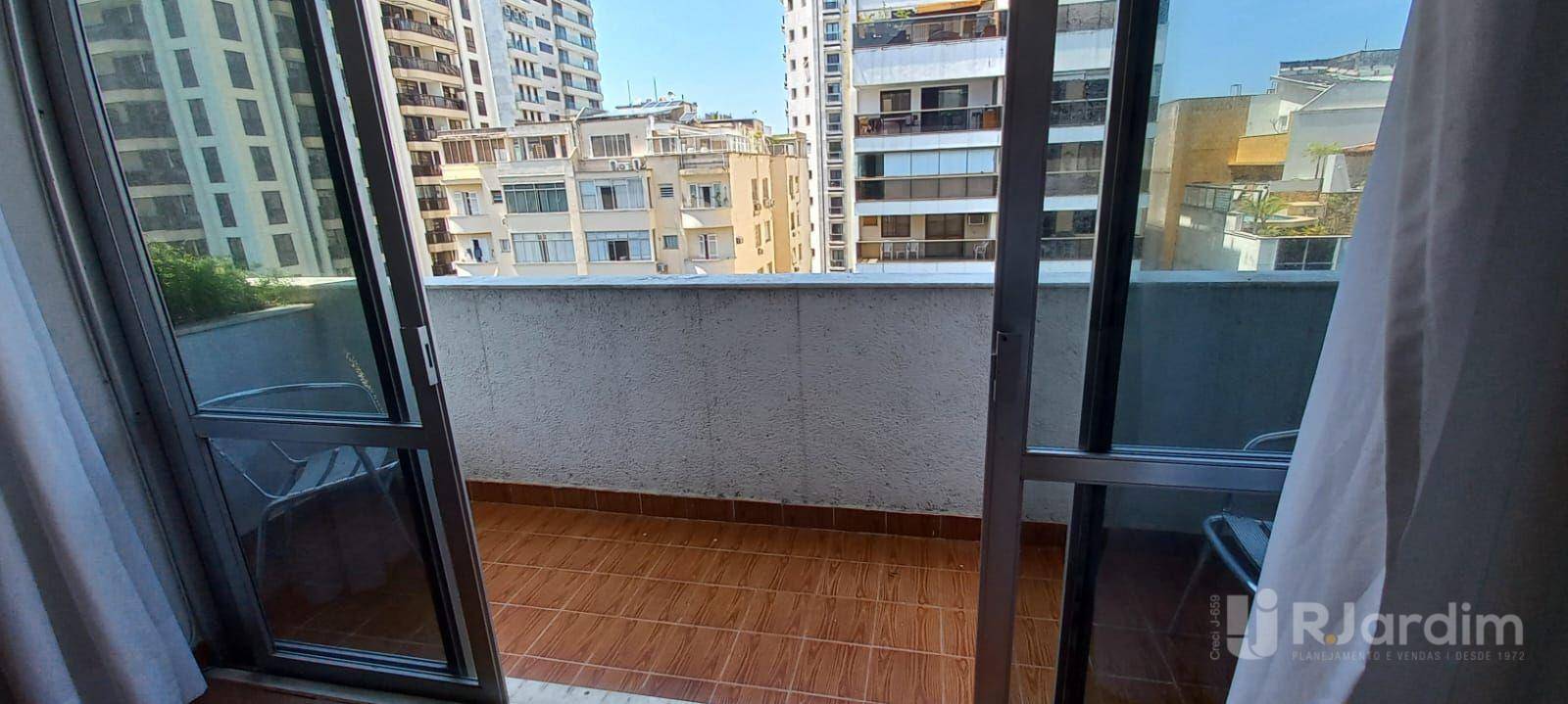 Apartamento à venda e aluguel com 3 quartos, 155m² - Foto 9