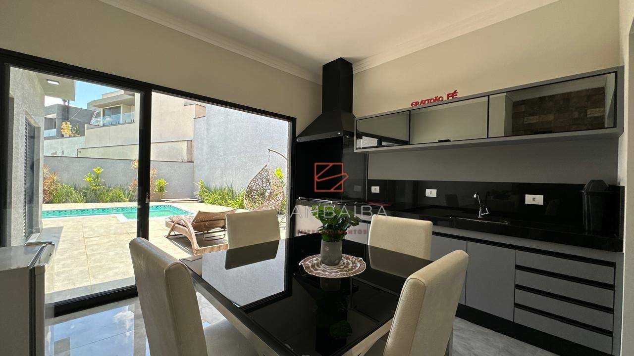 Casa à venda e aluguel com 3 quartos, 220m² - Foto 9