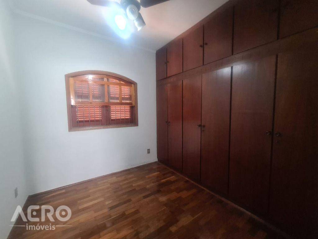 Casa à venda com 3 quartos, 280m² - Foto 11