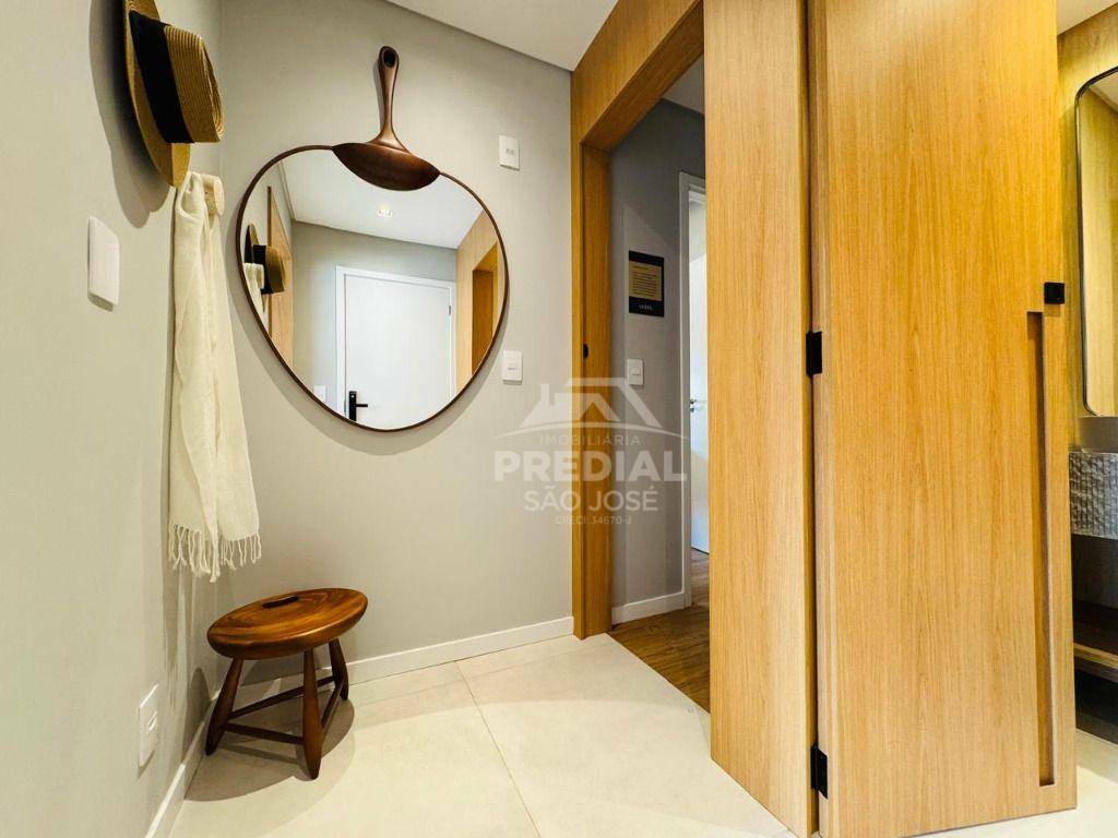 Apartamento à venda com 3 quartos, 93m² - Foto 7
