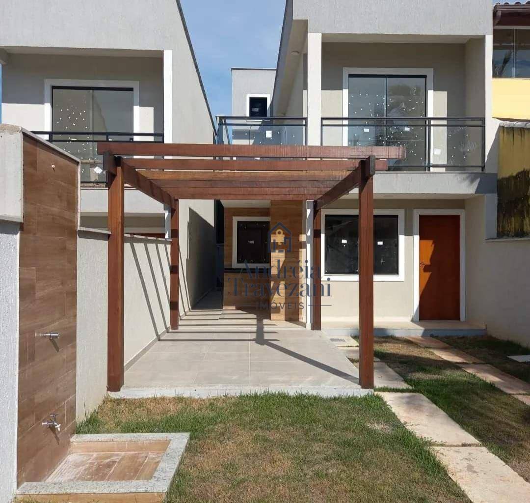 Casa à venda com 3 quartos, 96m² - Foto 1