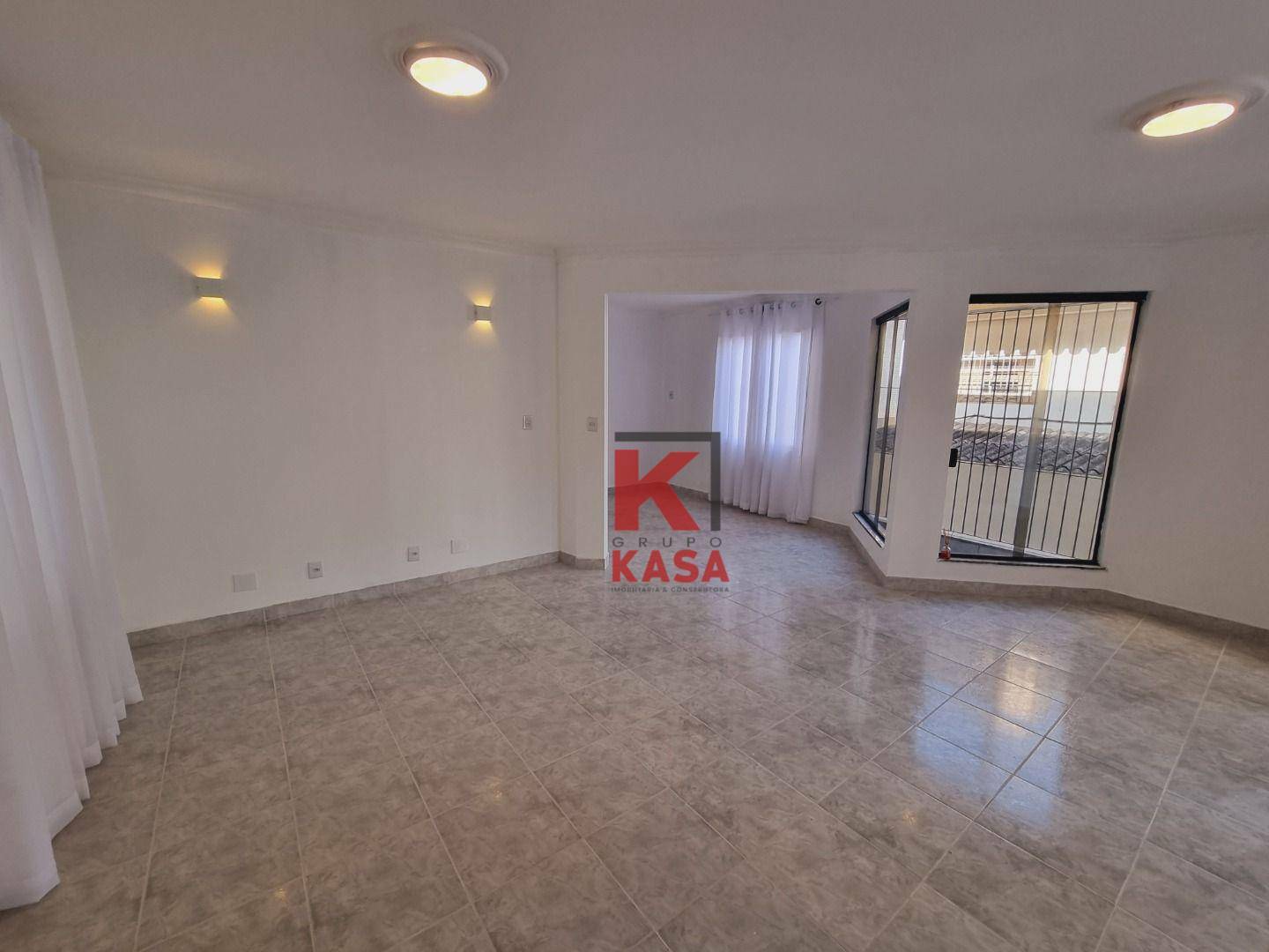 Casa à venda e aluguel com 3 quartos, 339m² - Foto 32
