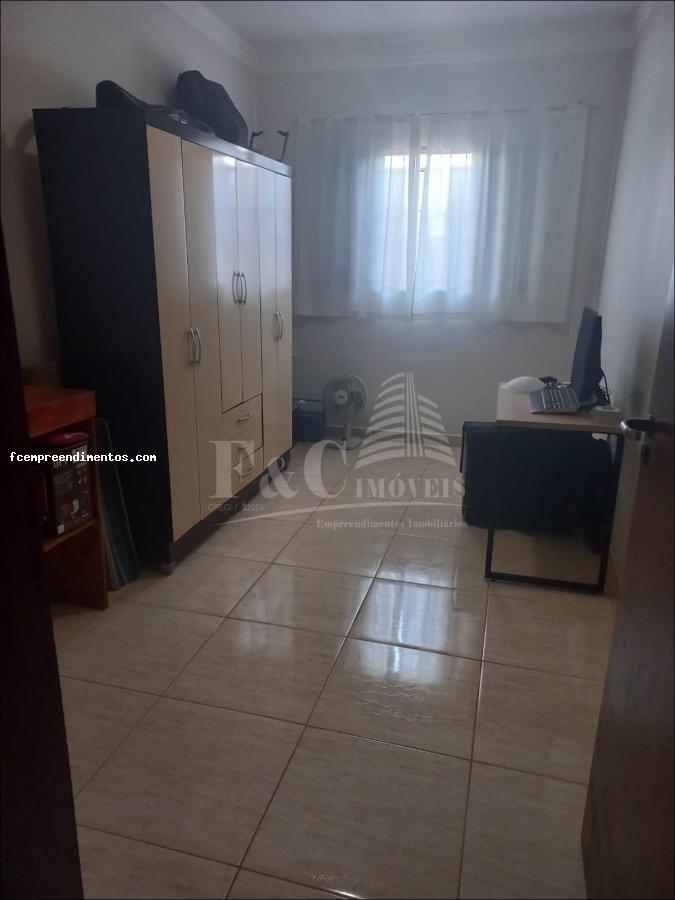 Casa à venda com 2 quartos, 175m² - Foto 9